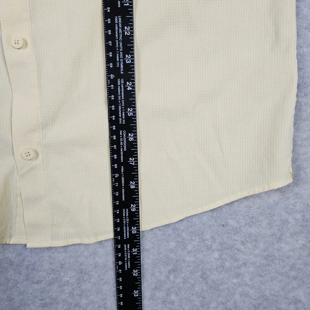 Lululemon Airing Easy Mens Medium Yellow Short Sleeve Button Up Shirt Breathable